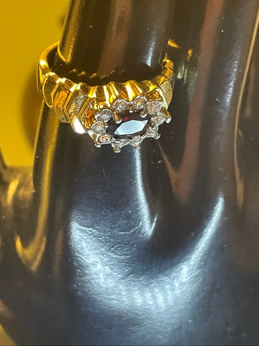 Elegant Gold and Red Stone Ring with Rhinestones Size 8.5